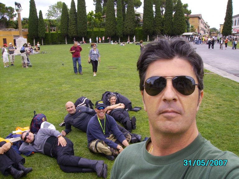 DIGITAL CAMERA